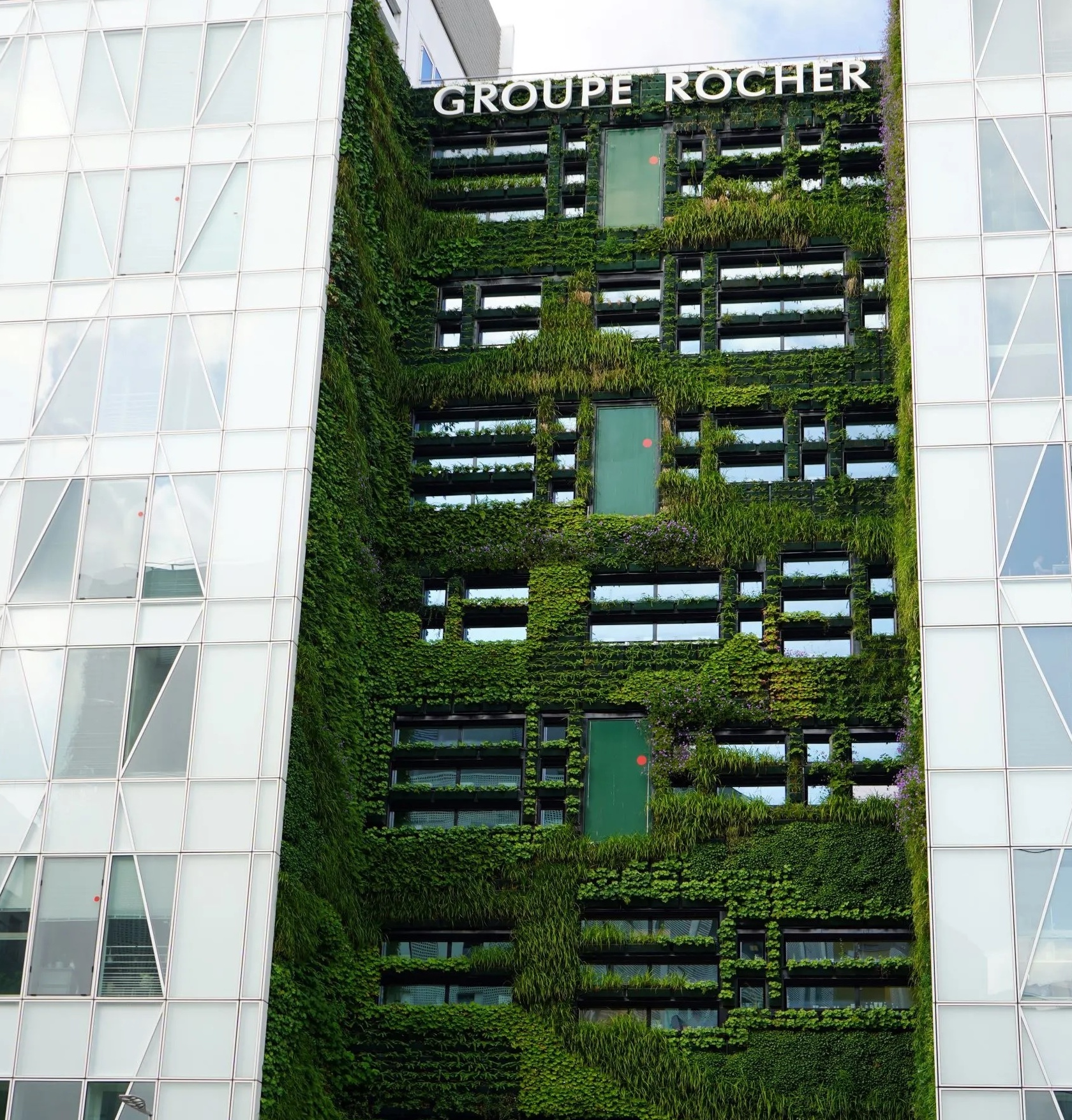 Digital Twins: Rocher Group Selects Dassault Systèmes for ...